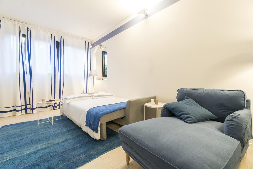 Dante Suite Private Parking โบโลญญา ภายนอก รูปภาพ